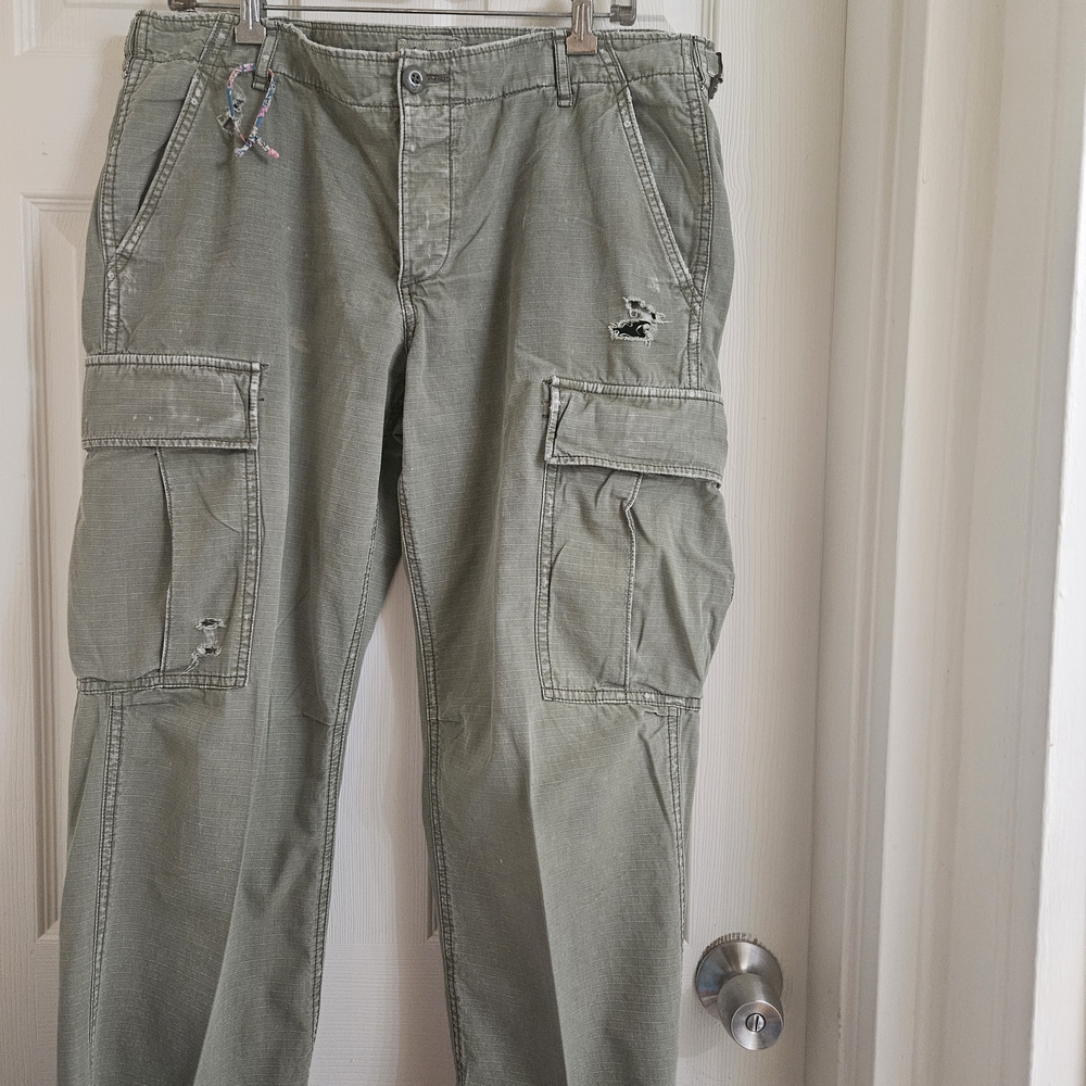 Women's Olive Green Cargo Pants - Casual Utility Style